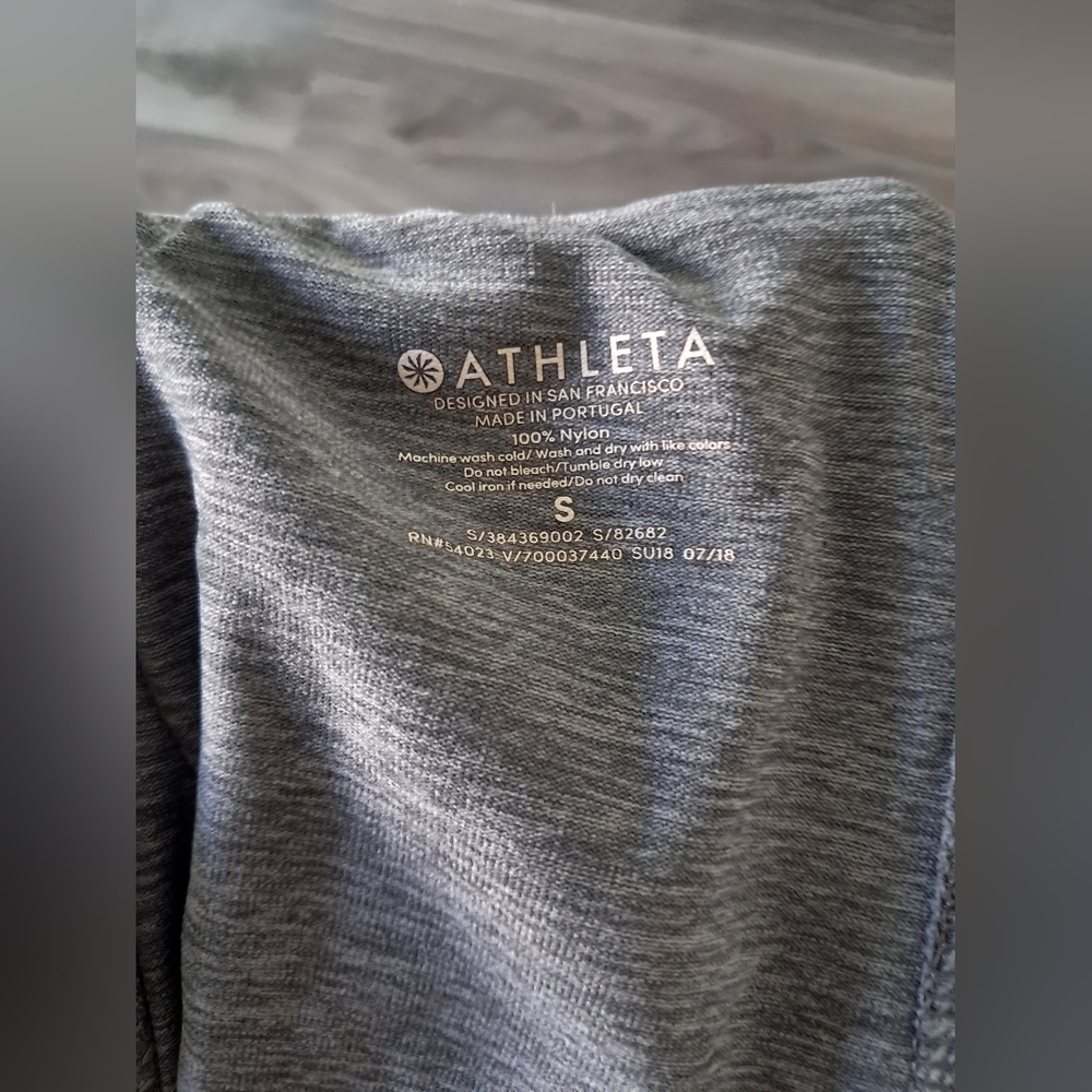 Athleta Foothill Seamless Nylon Cross Back Athletic Tank Size S Like New Gray‎ - Picture 6 of 7
